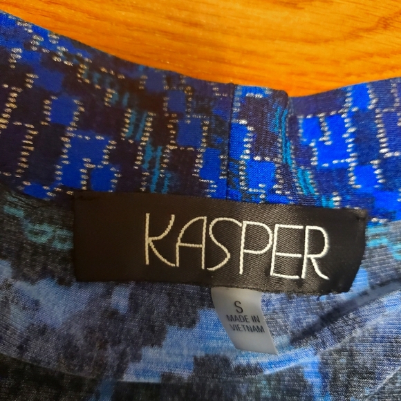 Blue abstract blouse - Picture 2 of 2